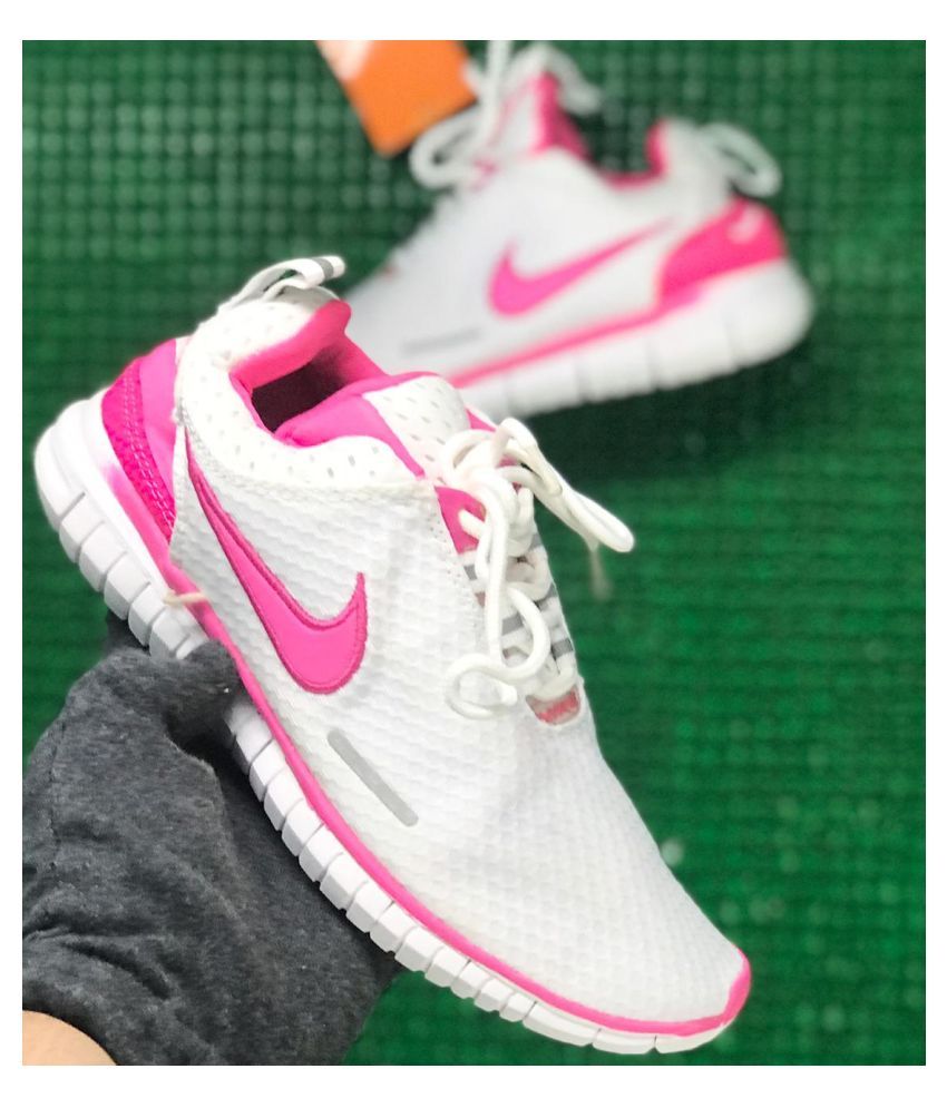 WOMEN'S SPORTS Pink Running Shoes Price 