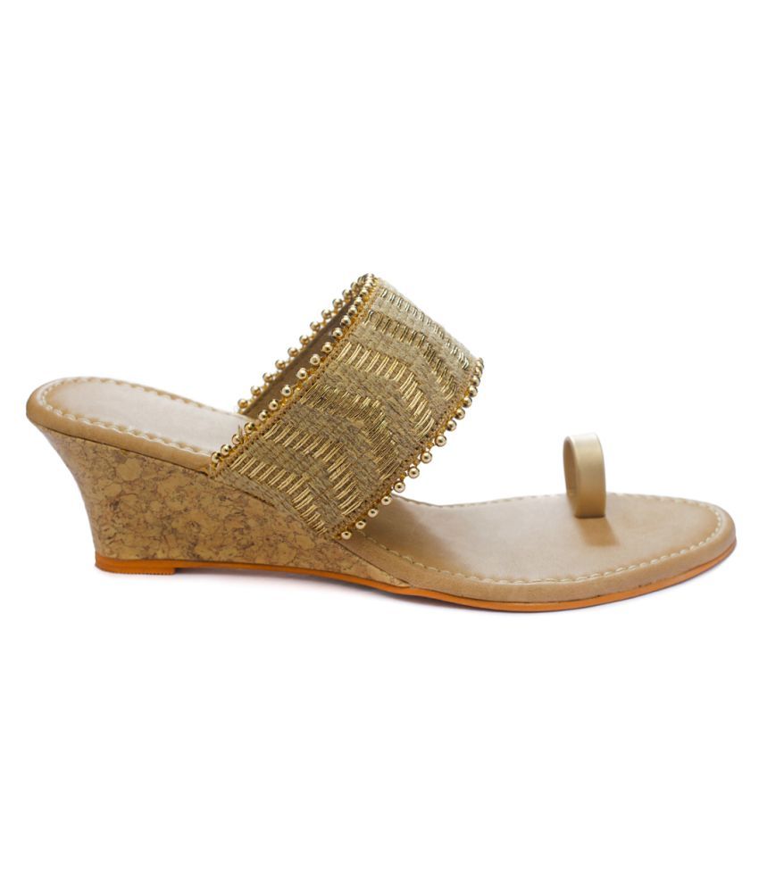 TRENDS & TRADES GOLD Flats Price in India- Buy TRENDS & TRADES GOLD Flats Online at Snapdeal