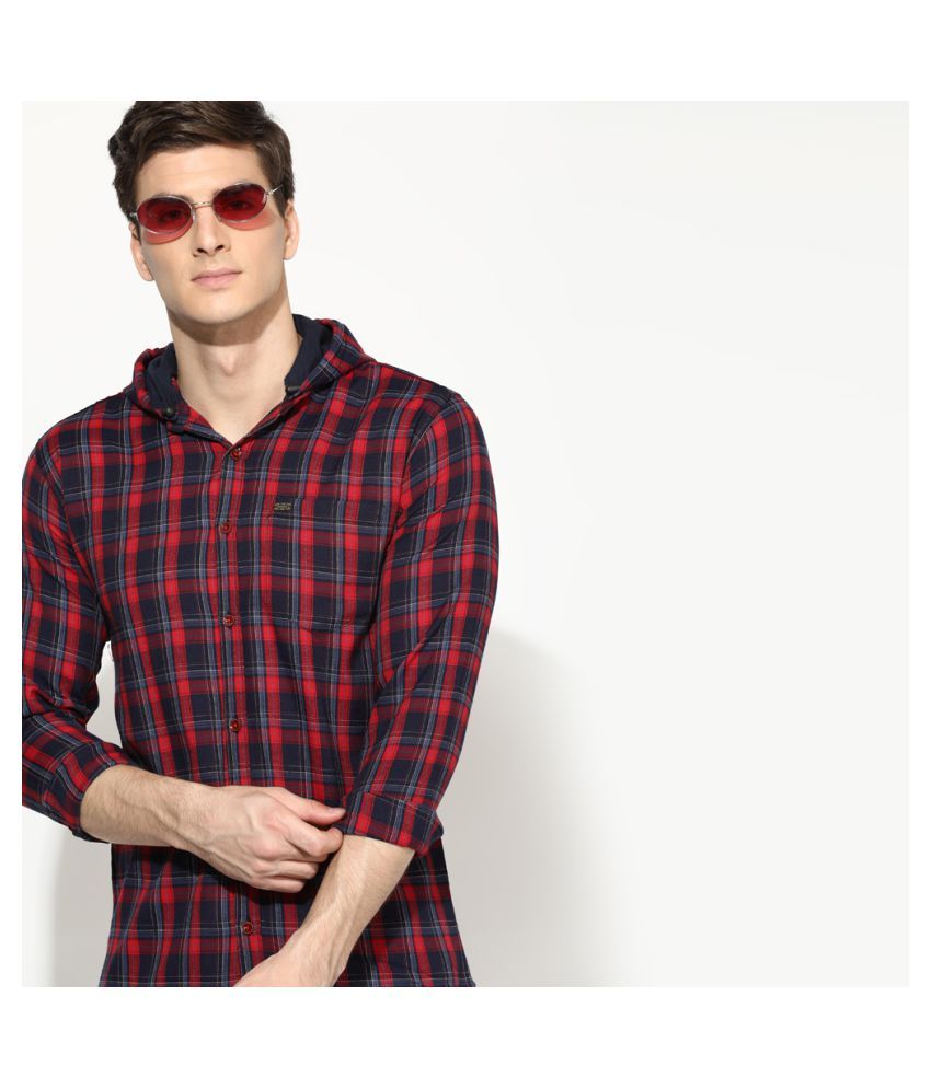 maroon shirt mens