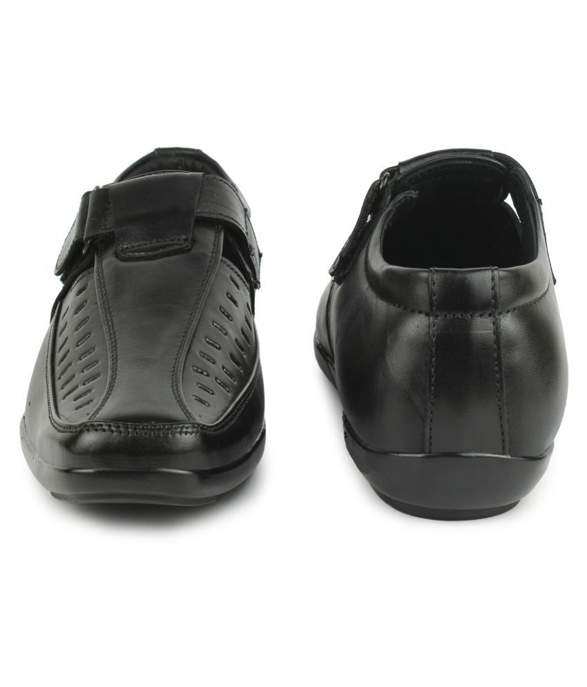  Glisten  Black Leather Sandals  Price in India Buy Glisten  