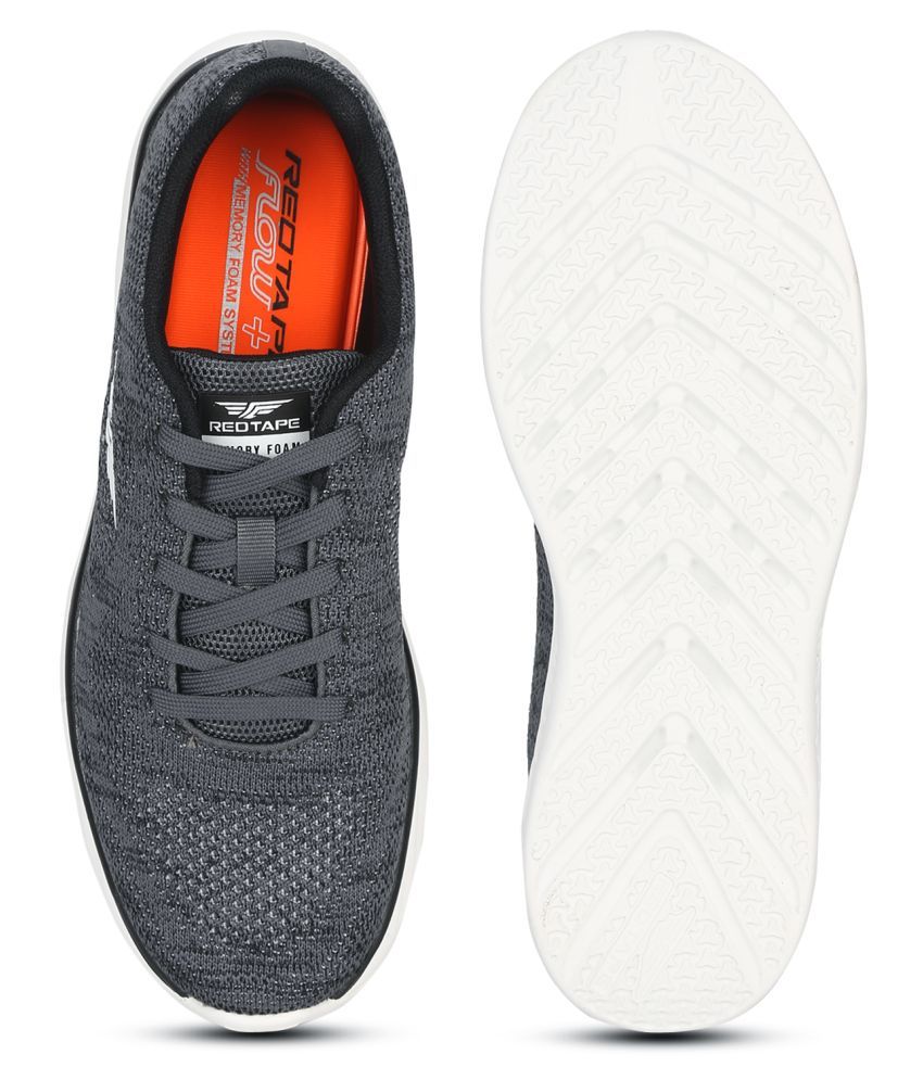 red tape trekking shoes