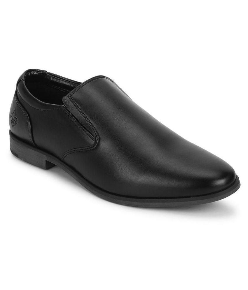 Red Tape Office Black Formal Shoes 