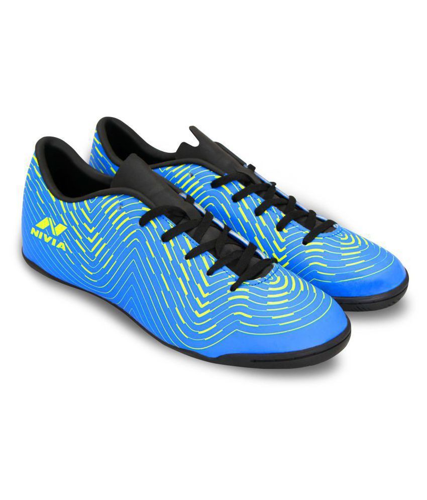 nivia futsal shoes