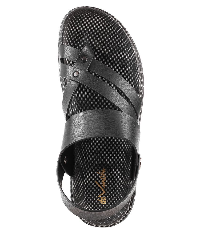 metro flat sandals