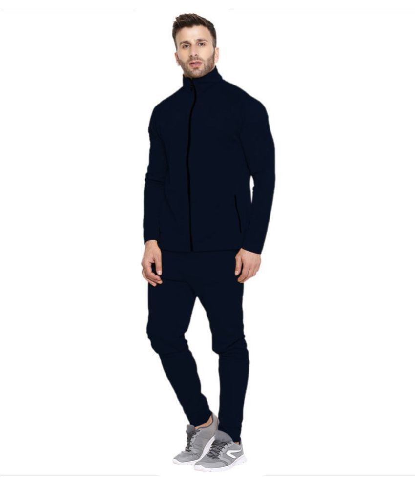 slim fit jogging suit