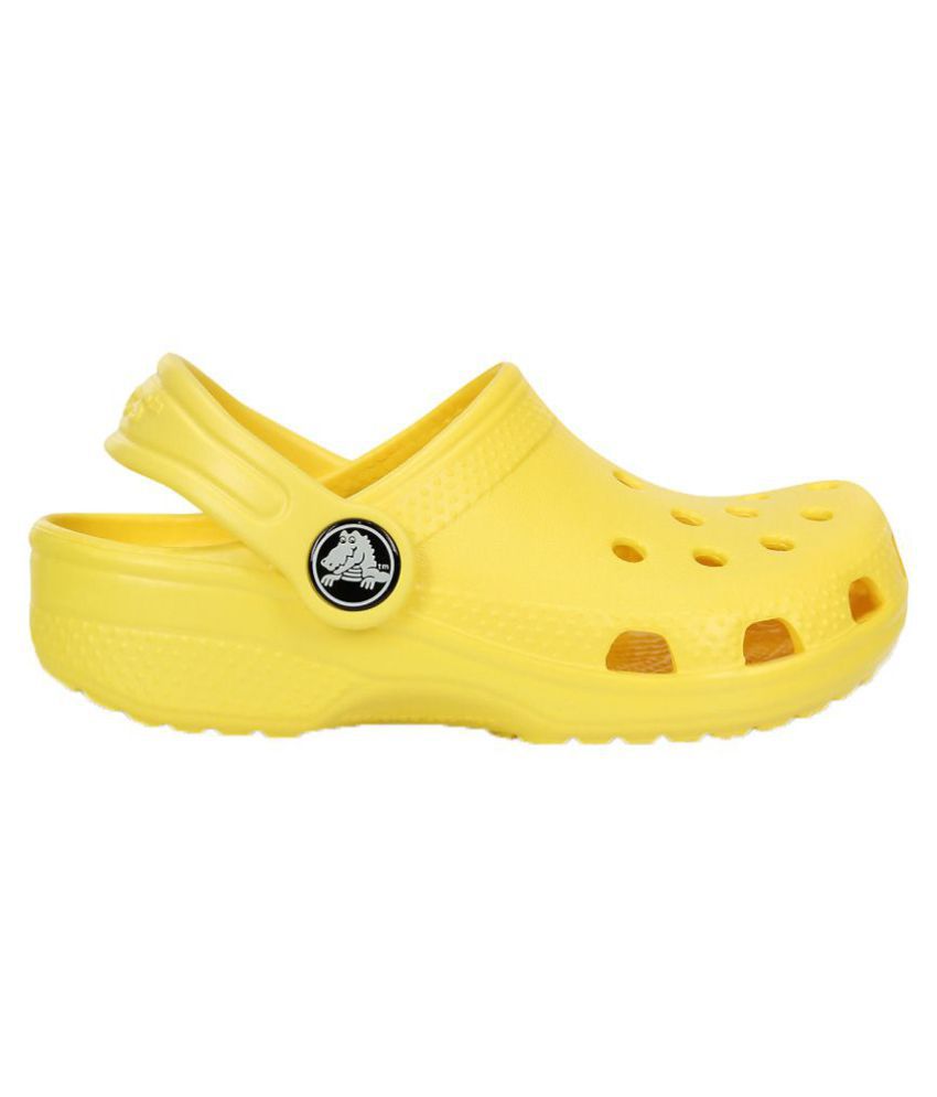 Crocs Roomy Fit Yellow Clog Price in India- Buy Crocs Roomy Fit Yellow ...