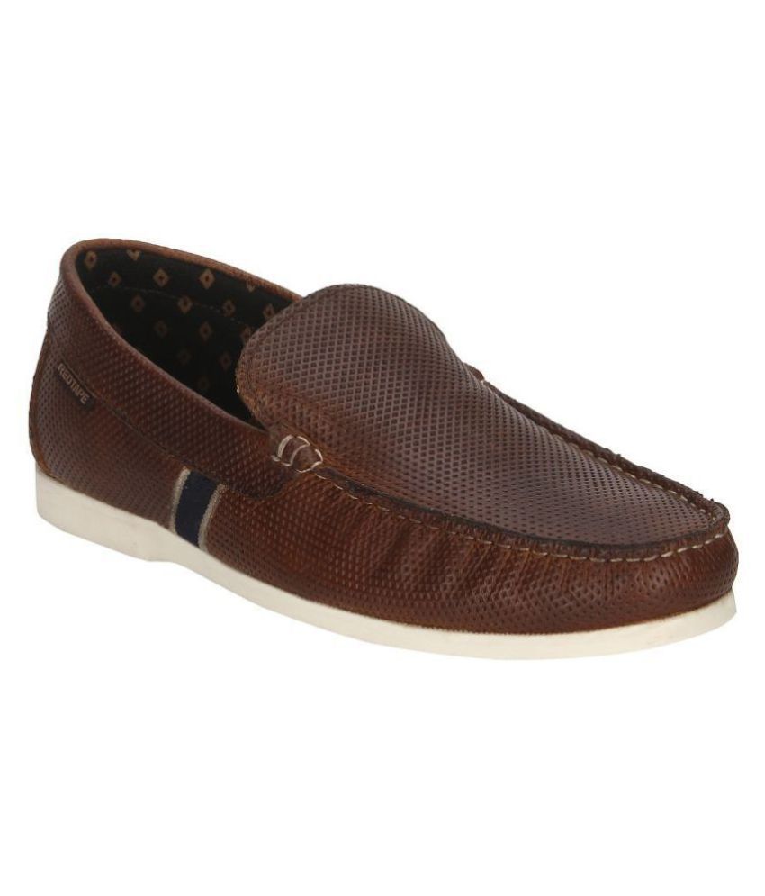 red tape brown leather sneakers