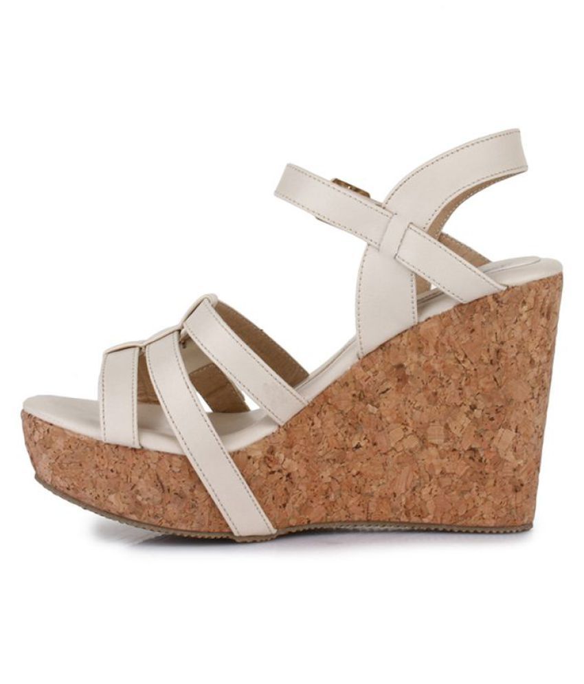 shoes number 5 is equal to