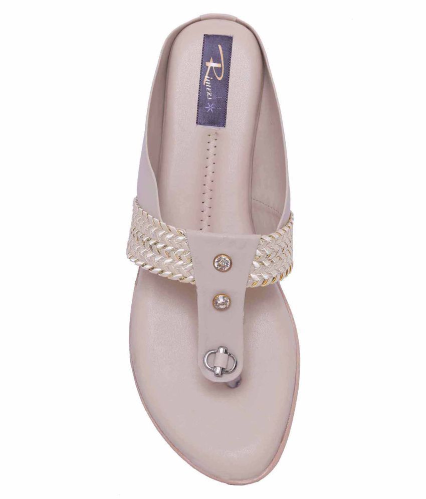 flats cream