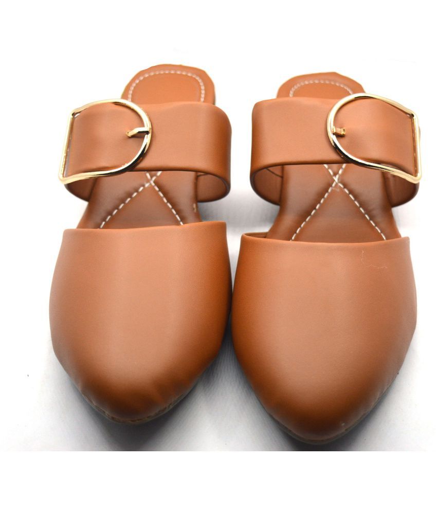 tan ballerinas