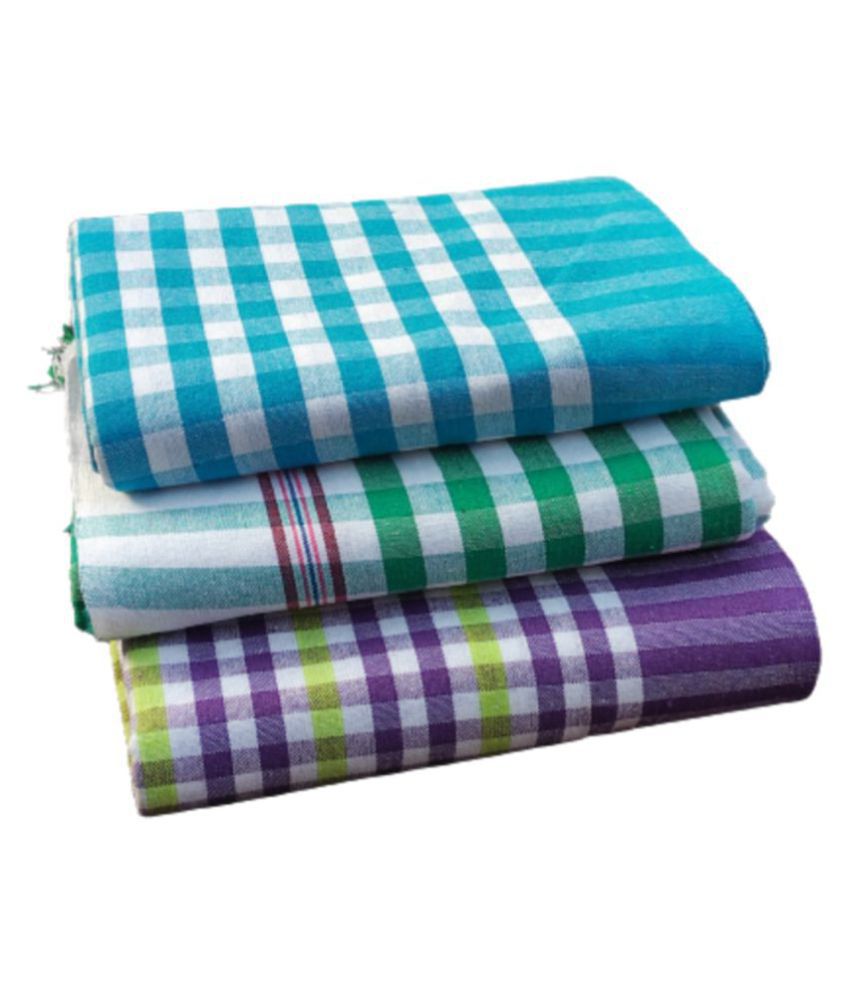     			KAKUMANU Set of 3 Cotton Bath Towel Multi