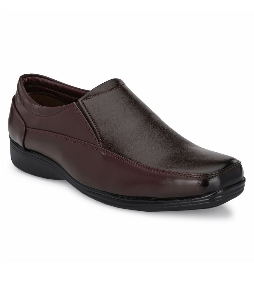     			Leeport - Brown Men's Slip On Formal Shoes