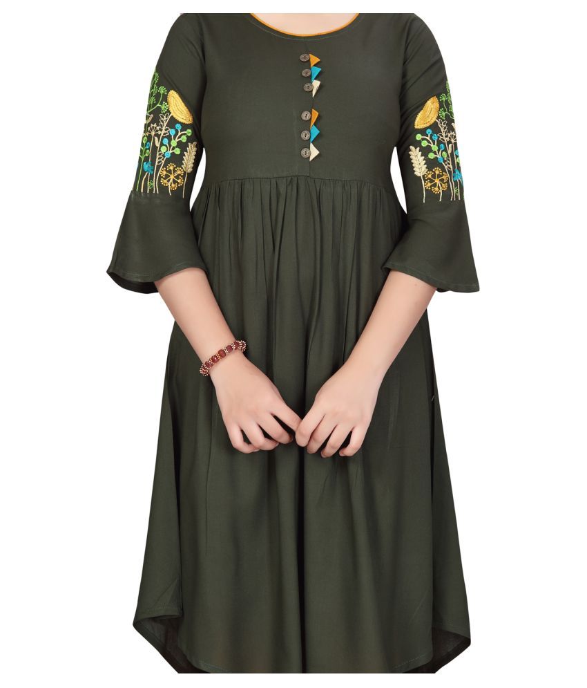 which colour leggings with green kurtis