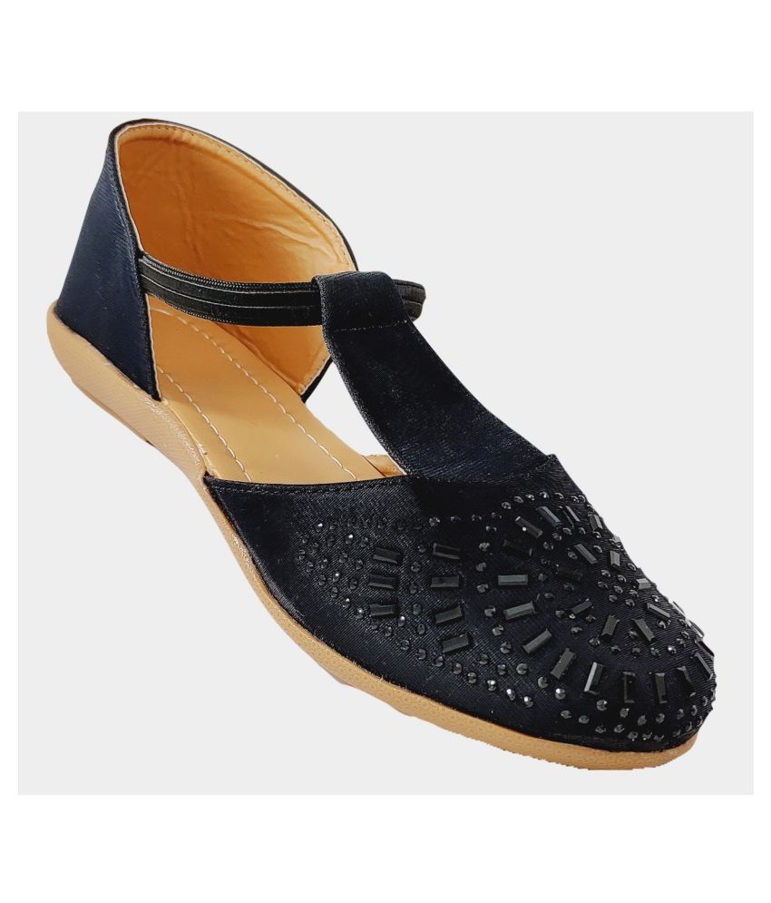 black ballerinas for women