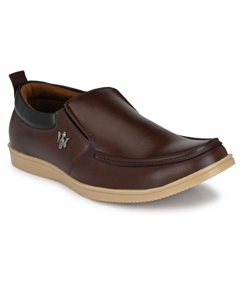     			Sir Corbett Sneakers Brown Casual Shoes