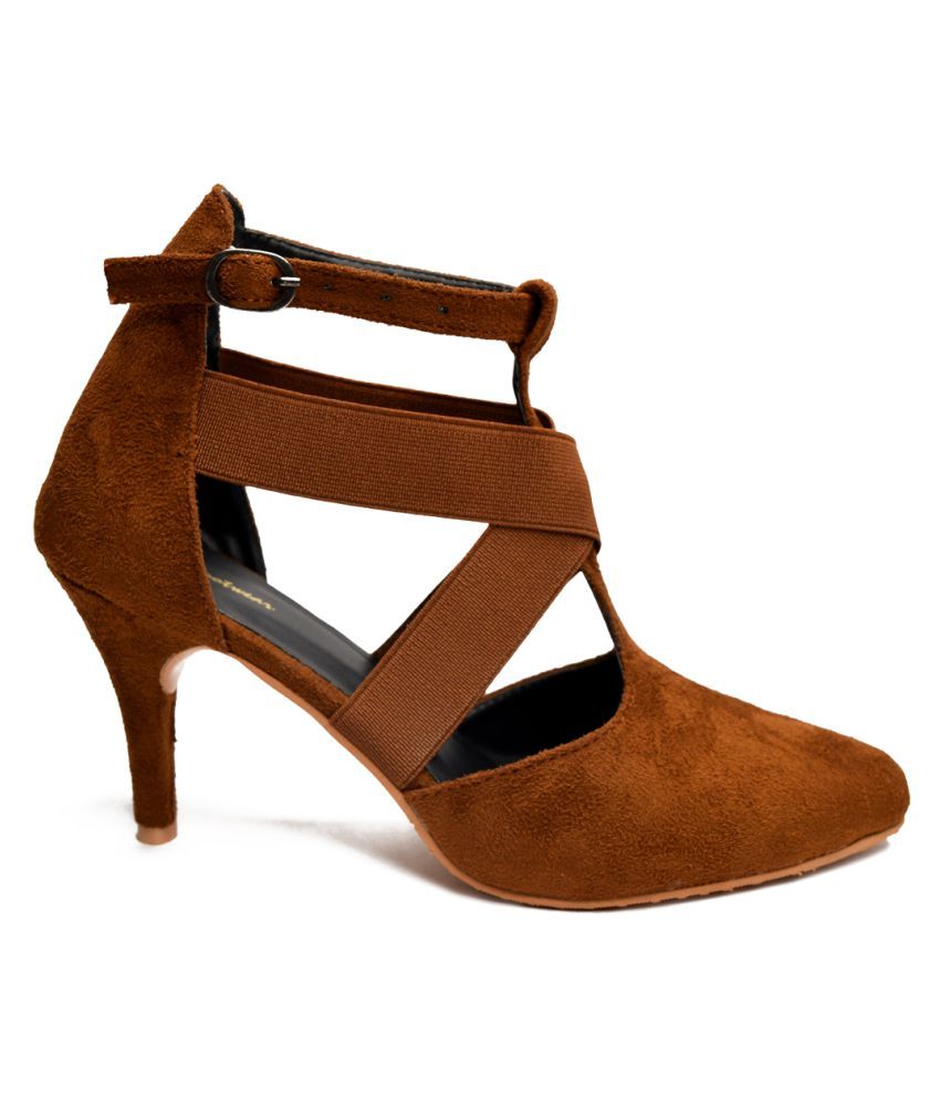tan kitten heel shoes