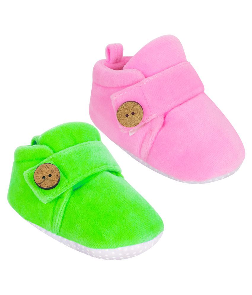     			Neska Moda Set Of 2 Pair Baby Boys & Baby Girls 6 To 9 Months Velvet Booties (Baby Pink,Green) -BT785andBT789