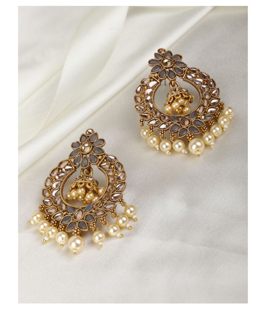     			Priyaasi Kundan Studded and Beaded Drop Earring