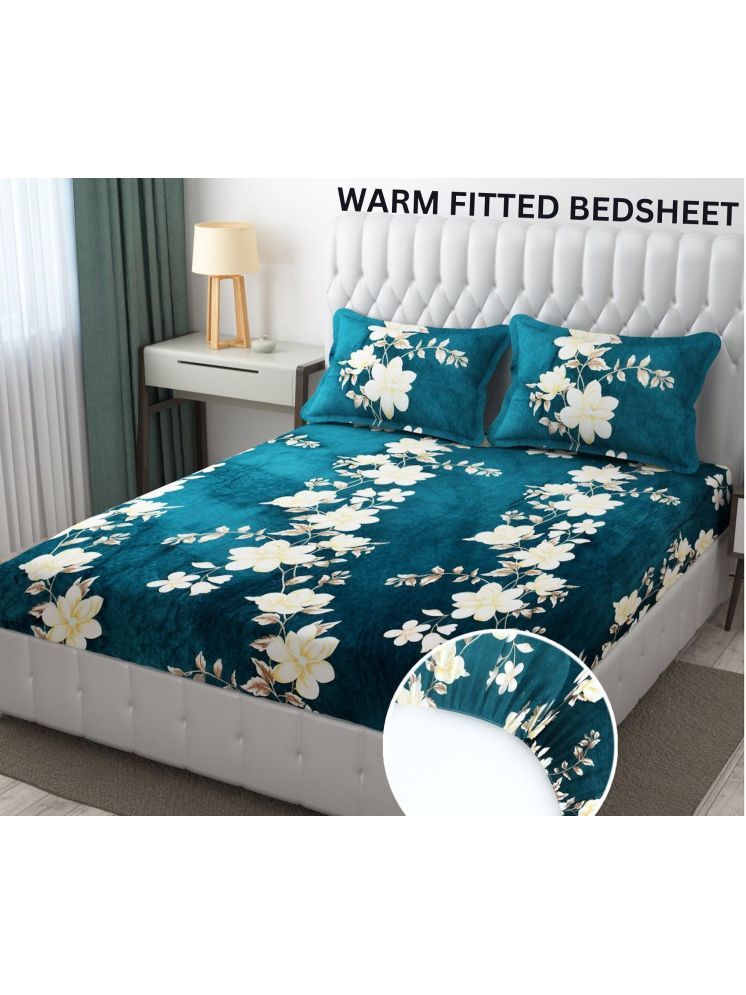     			SWIZIER Flannel Floral Fitted 1 Bedsheet with 2 Pillow Covers ( King Size ) - Green