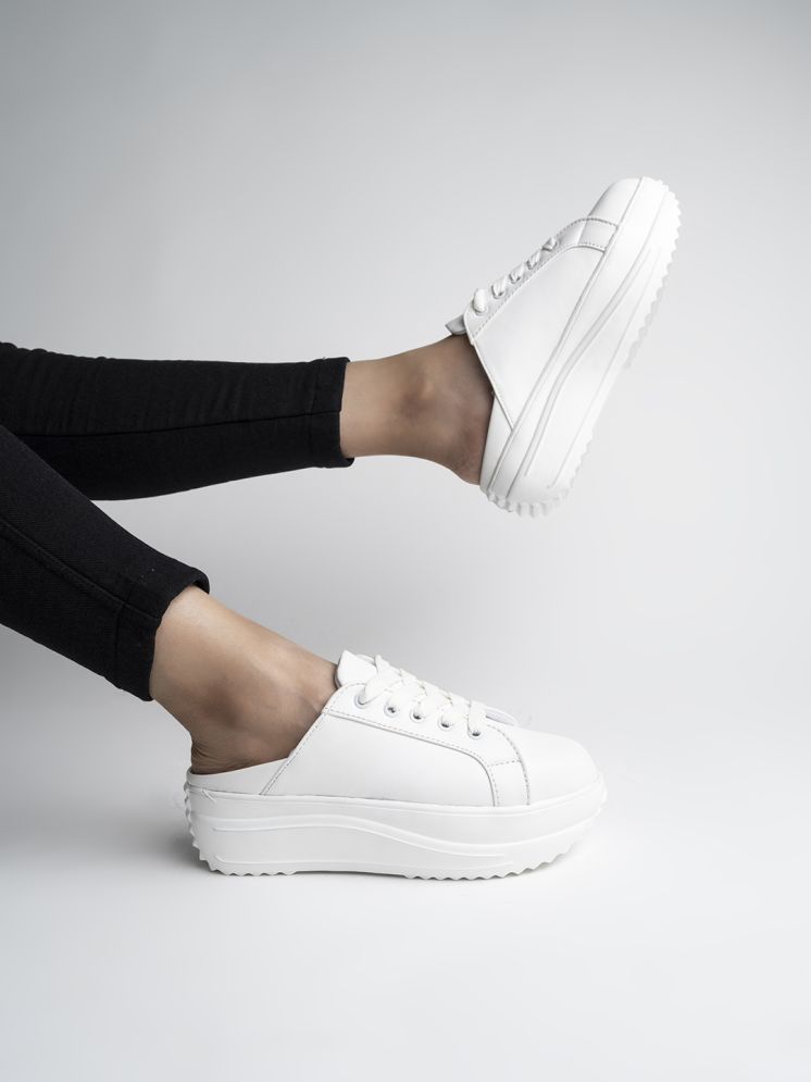     			Stylestry White Women's Sneakers