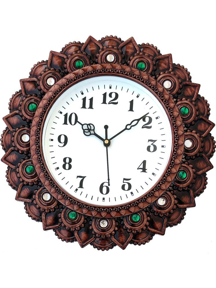     			shivaira Assymetric Analog Wall Clock