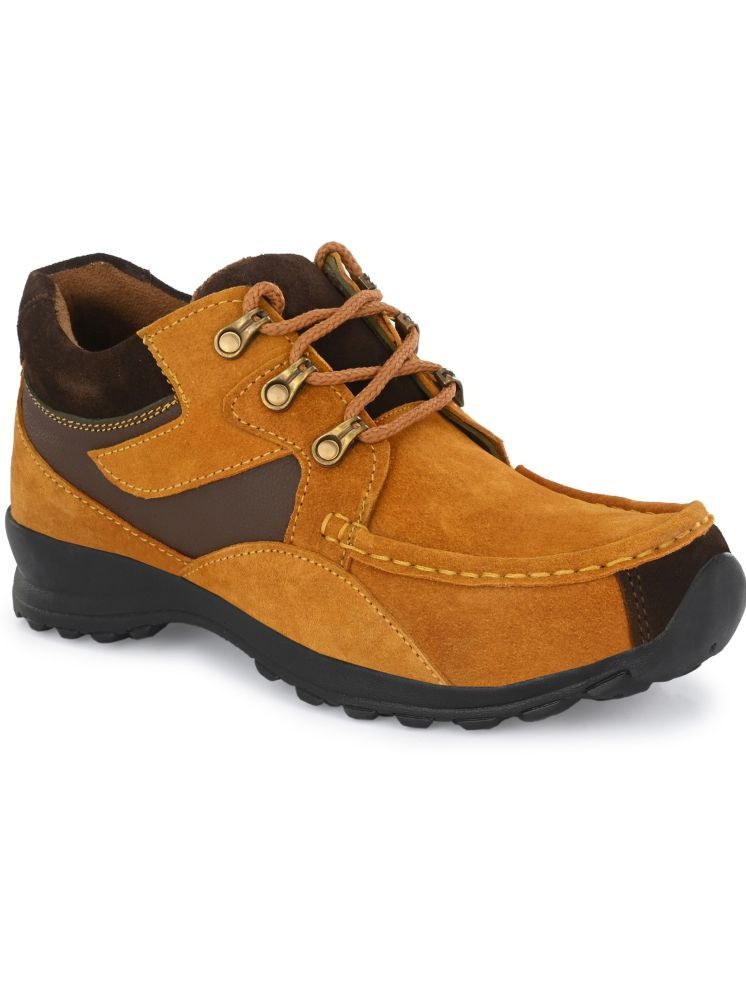     			Bucik Tan Men's Trekking Shoes