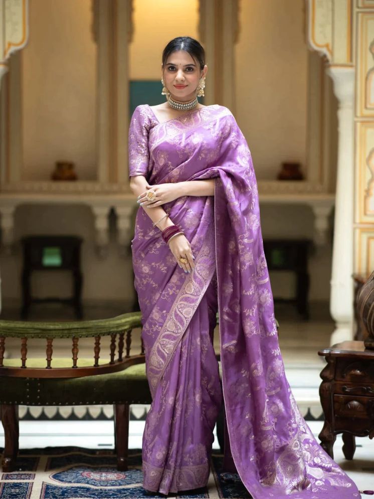     			fab woven Pack of 1 Banarasi Silk Woven Saree With Blouse Piece ( Lavender )