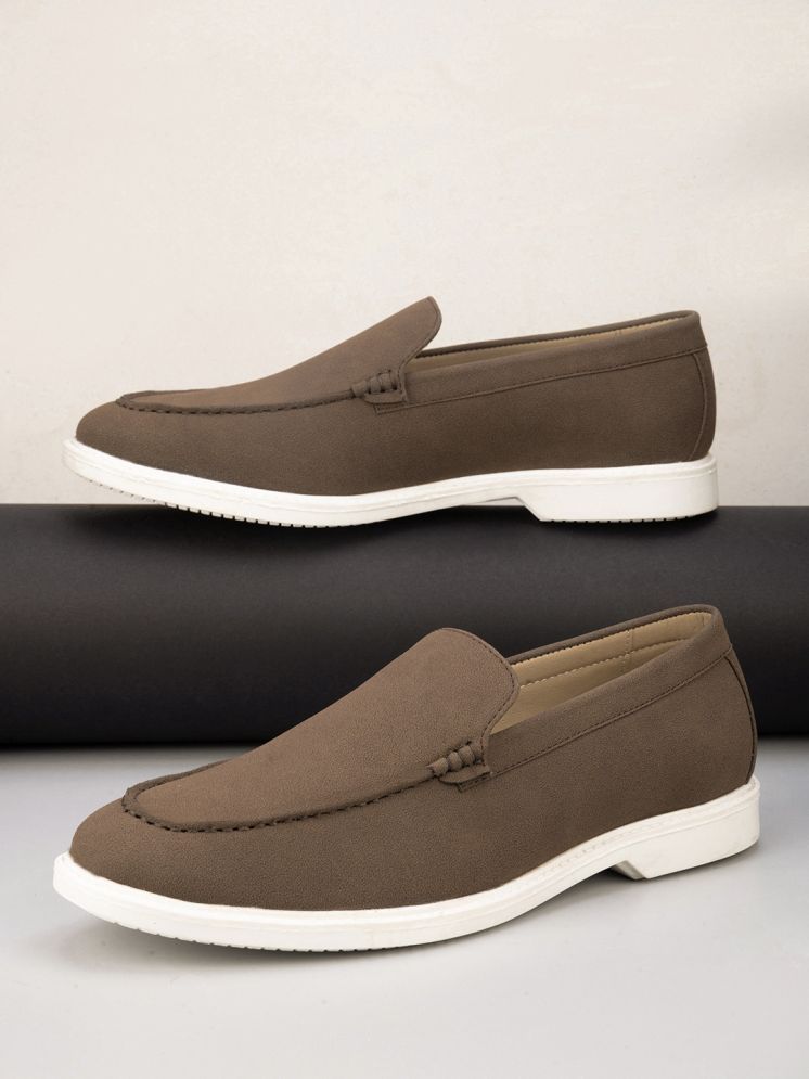     			Fentacia MEN CASUAL SHOES Brown Men's Slip-on Shoes