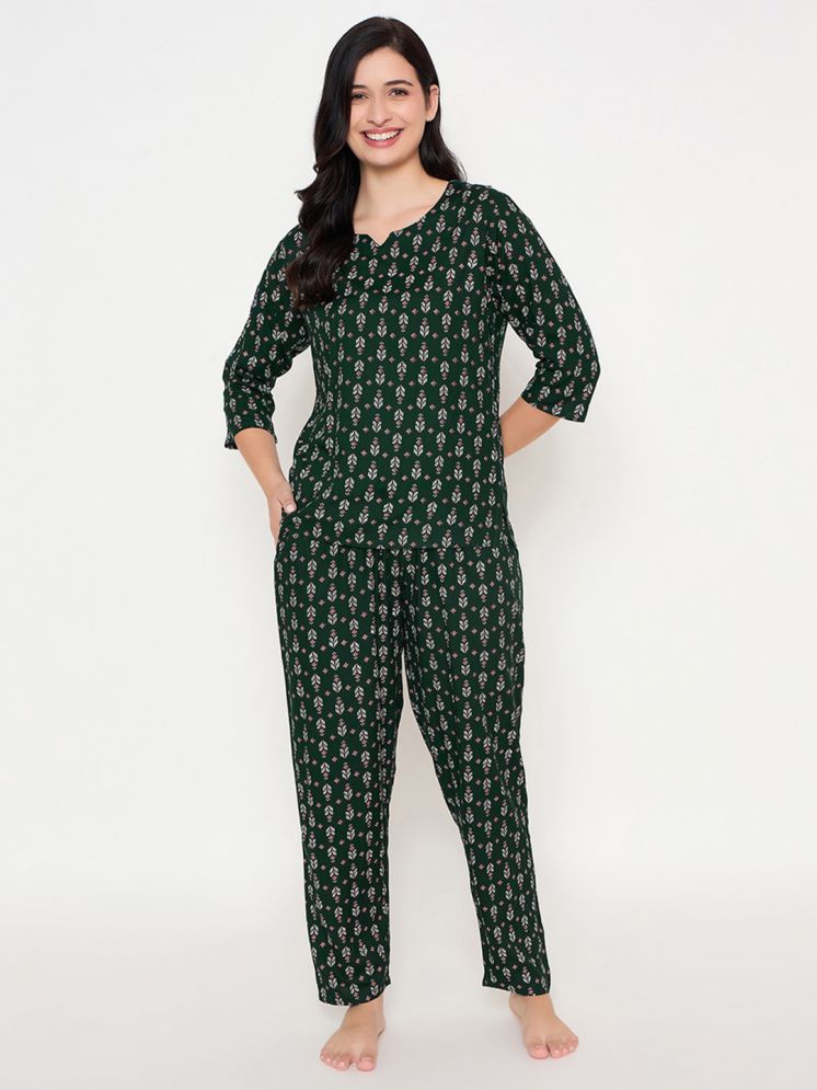     			Clovia Green Rayon Women's Nightwear Nightsuit Sets ( Pack of 1 )