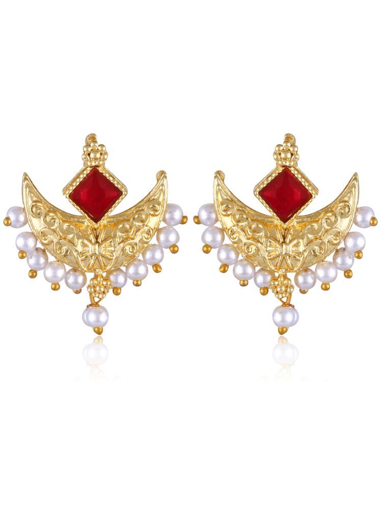     			VIVASTRI Golden Stud Earrings ( Pack of 1 )