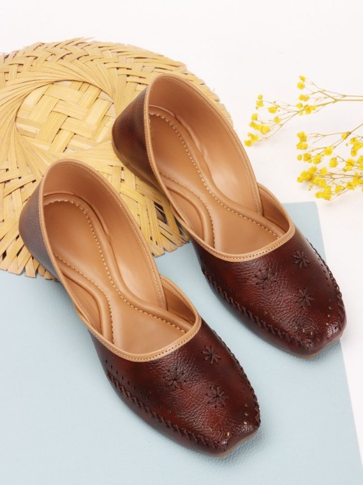     			Carrito Brown Women's Ethnic Ballerinas