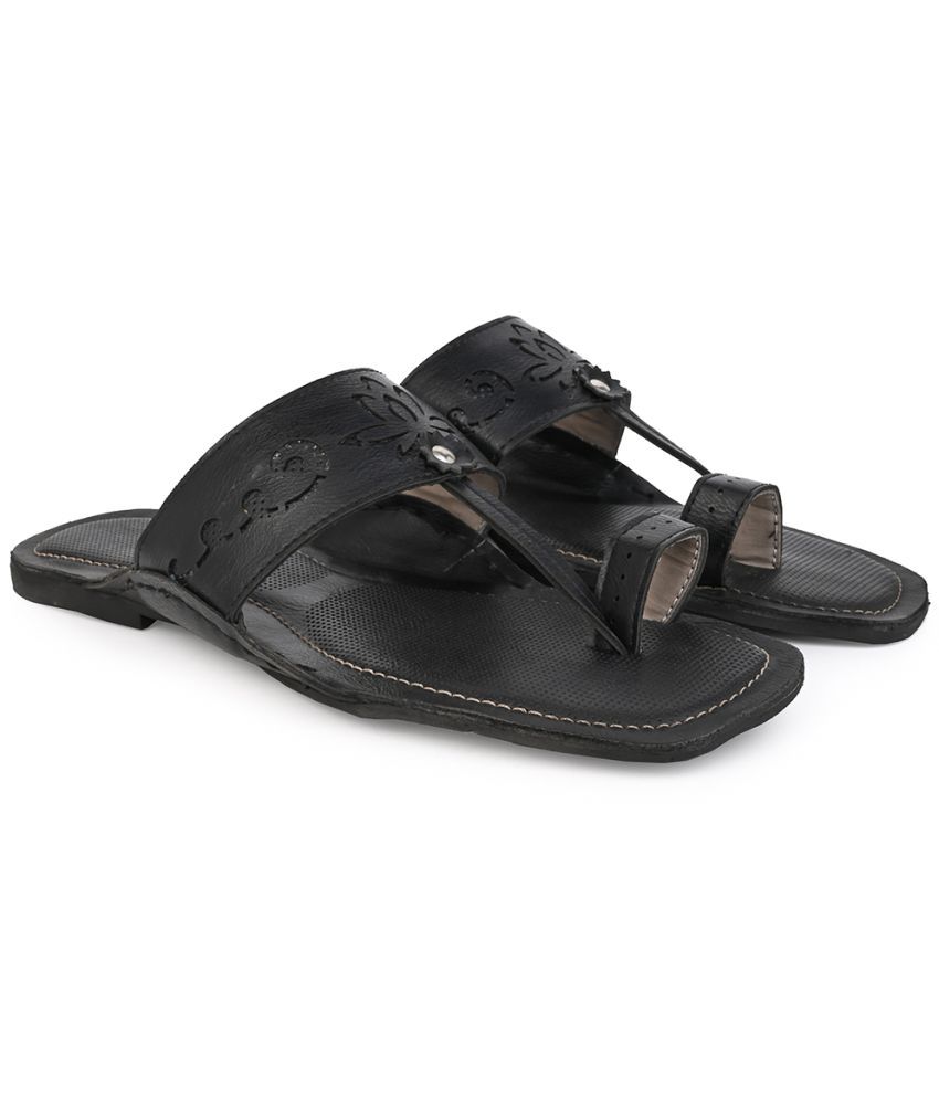     			lues carlton Black Men's Kolhapuris