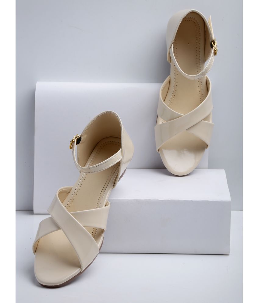     			Aroom Cream Women's Flats