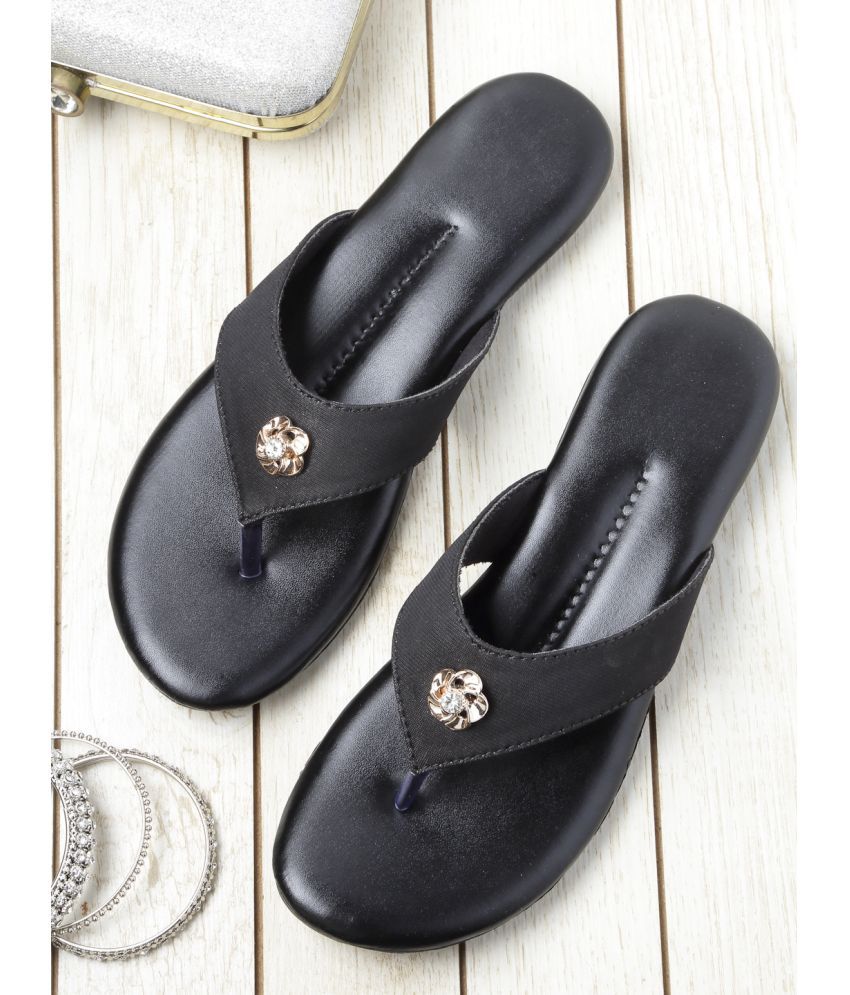     			Carrito Black Women's Flats