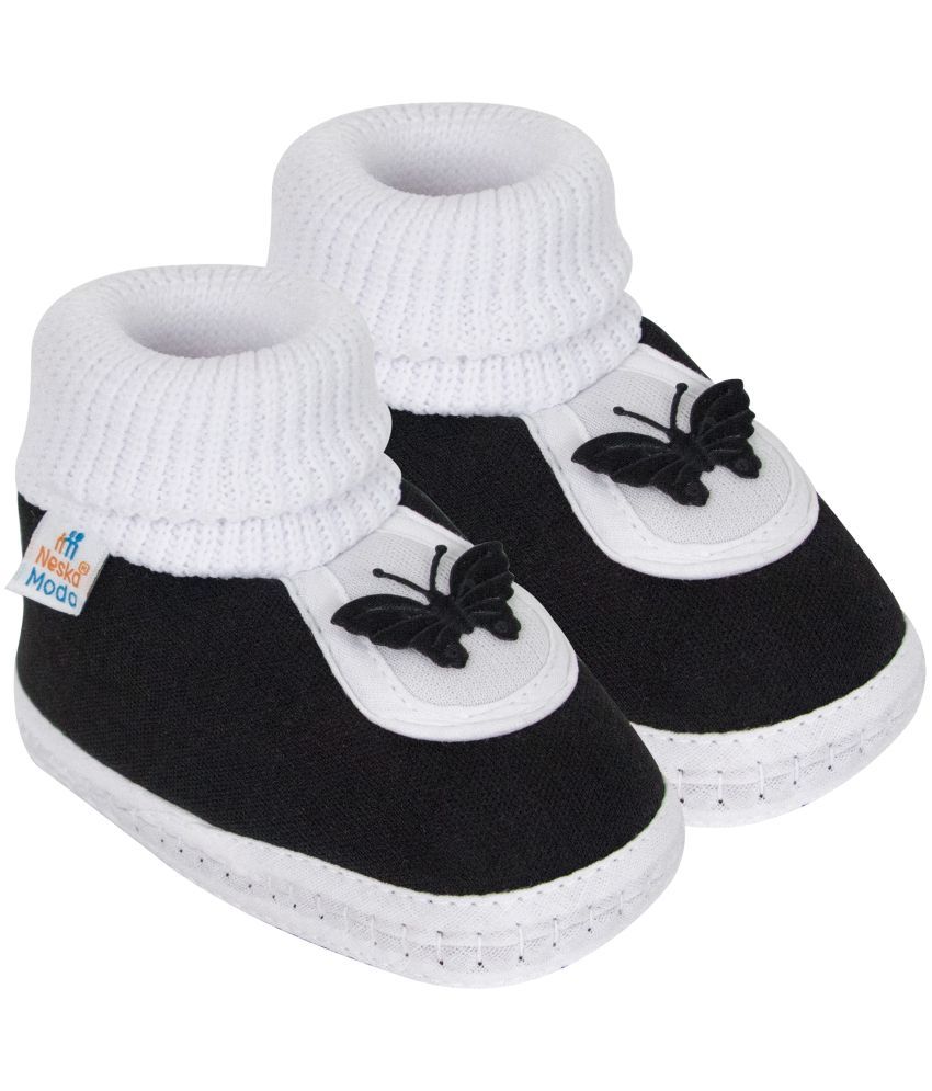     			Neska Moda - Black Booties For Baby Girl 0-6 Months ( Pack of 1 )