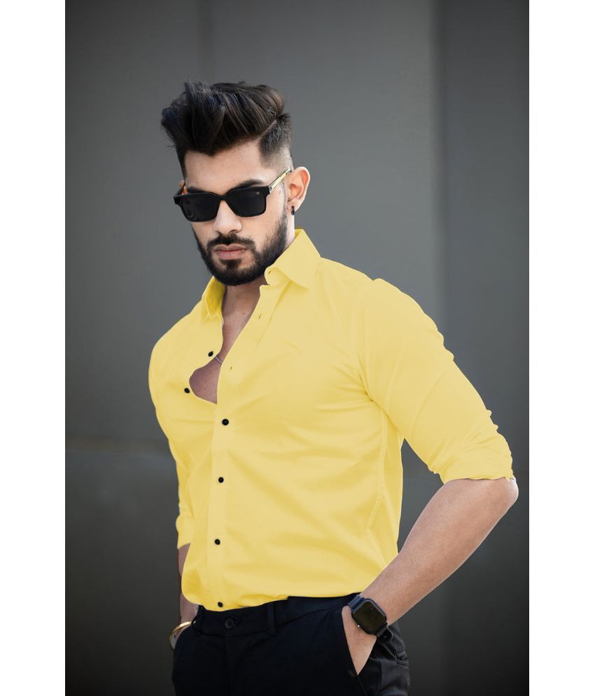     			Vyzer Cotton Blend Regular Fit Solids Full Sleeves Men's Casual Shirt - Yellow ( Pack of 1 )