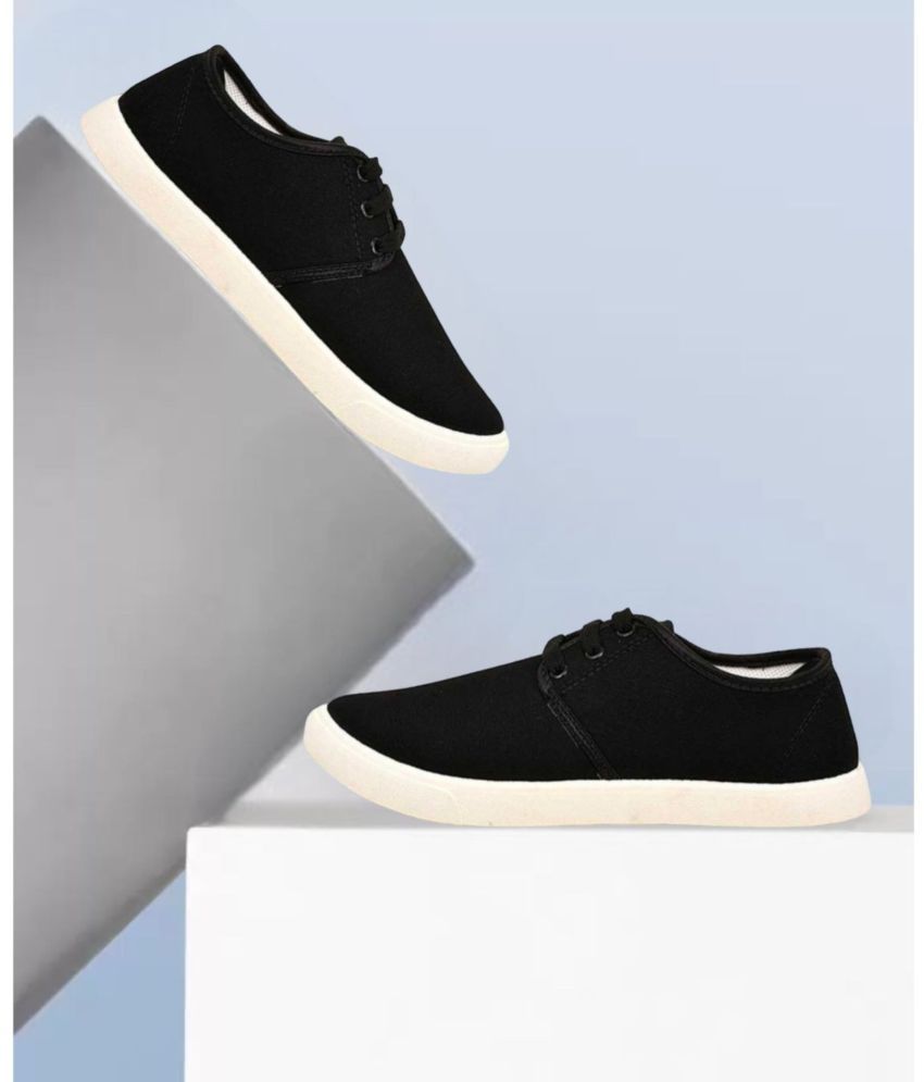     			Hotspot Black Men's Sneakers