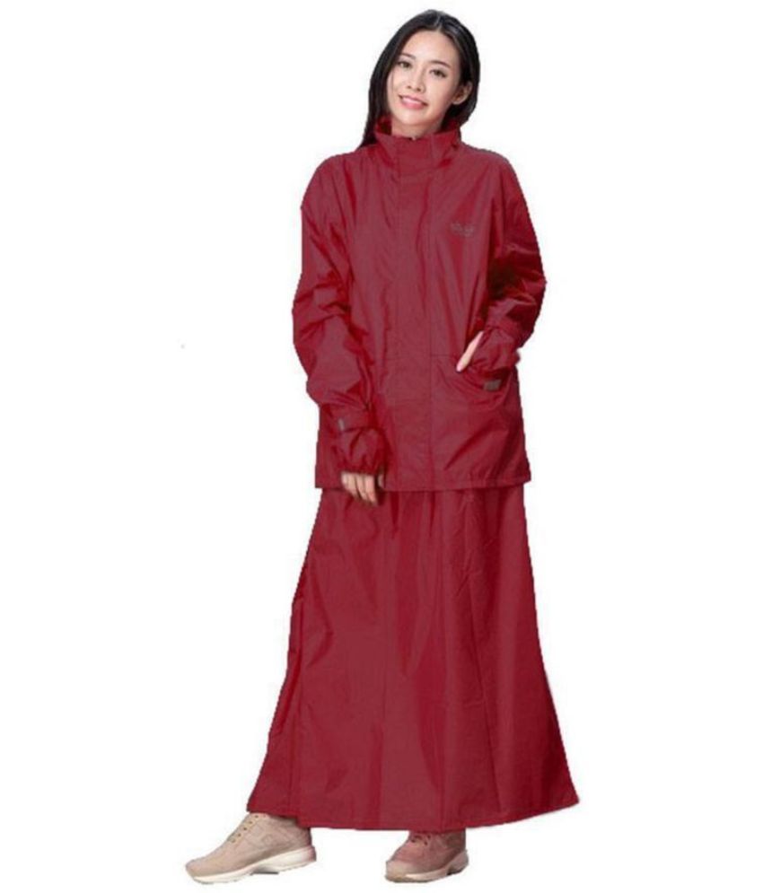     			Reoutlook Polyester Raincoat Set - Maroon