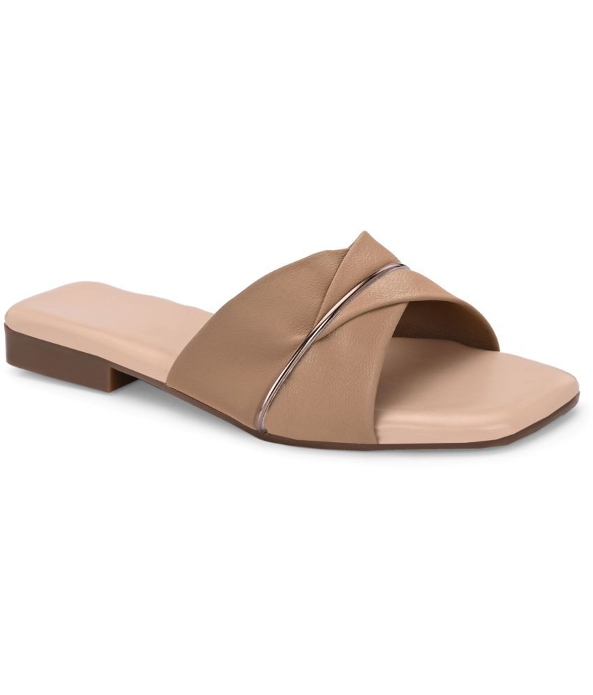     			Ravis Beige Women's Flats