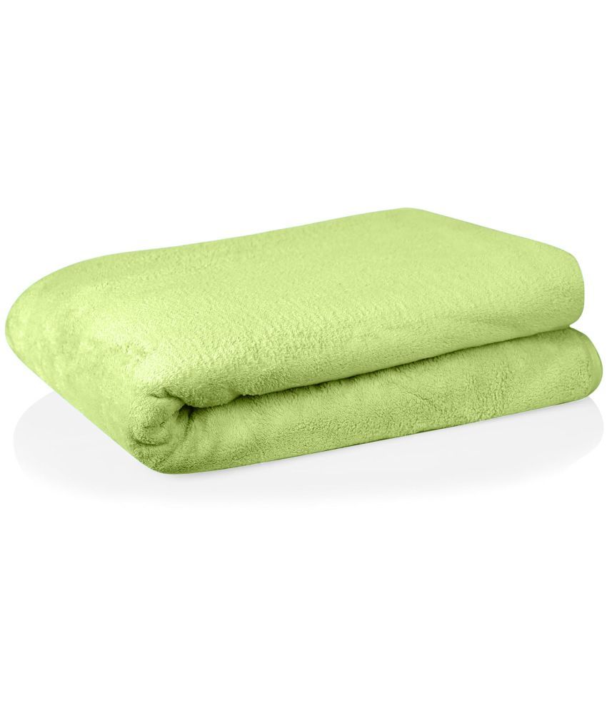     			Midastra Pack of 1 Microfibre 500 -GSM Bath Towel ( Green )