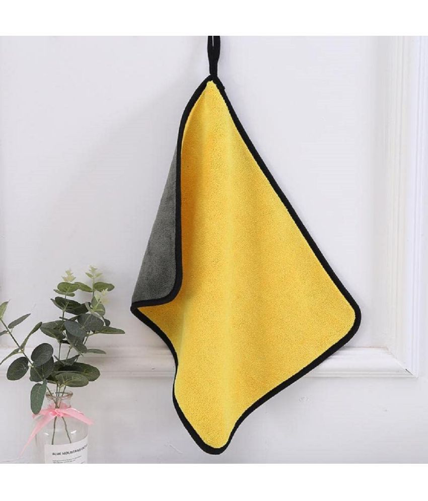     			Mockhe Yellow 800 GSM Drying Towel For Automobile ( Pack of 1 )