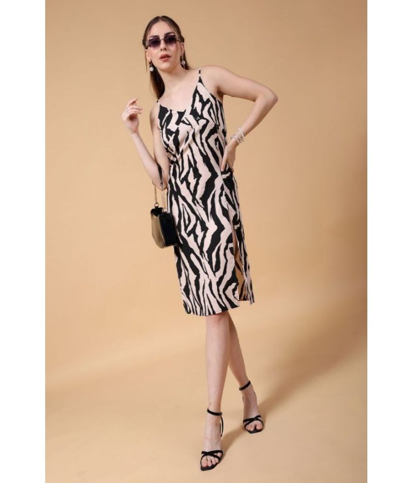     			Freehand Polyester Printed Knee Length Women's Side Slit Dress - White ( Pack of 1 )