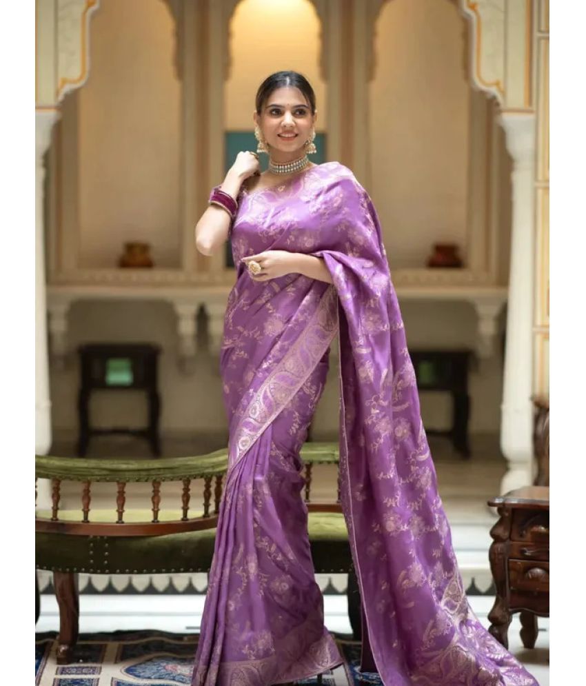     			KOMAL NX Pack of 1 Silk Blend Applique Saree With Blouse Piece ( Purple )