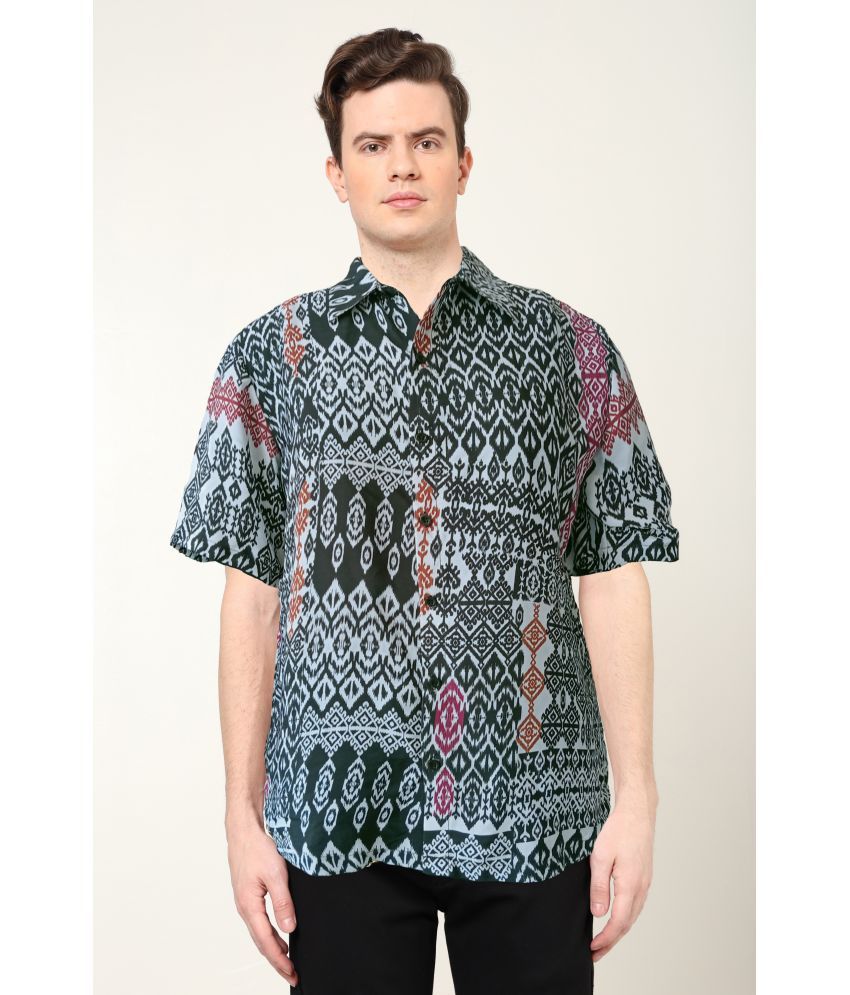     			Yash Gallery Polyester Regular Fit Printed Half Sleeves Men's Casual Shirt - Black ( Pack of 1 )