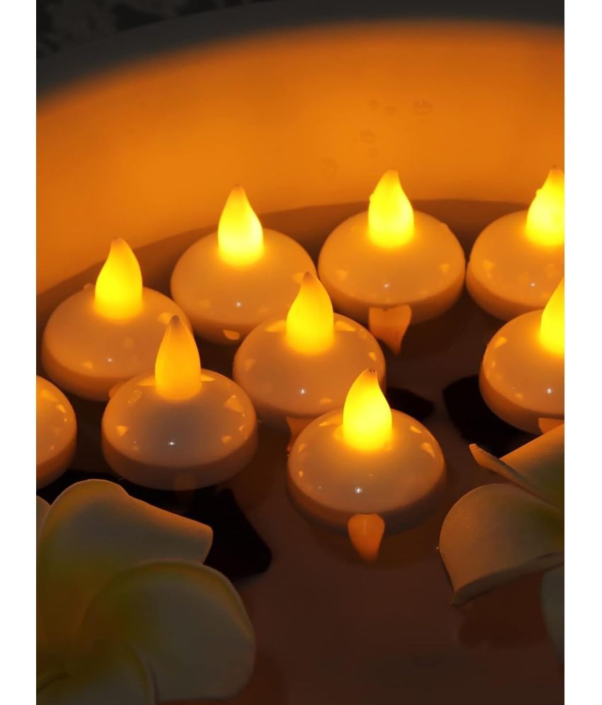     			AG White Romance Floating Candle 5 cm ( Pack of 1 )