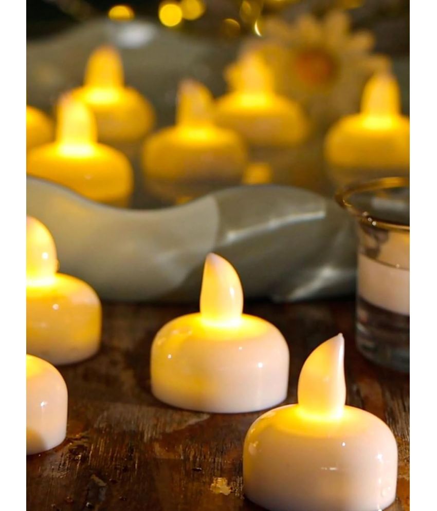     			AG White Romance Floating Candle 5 cm ( Pack of 1 )