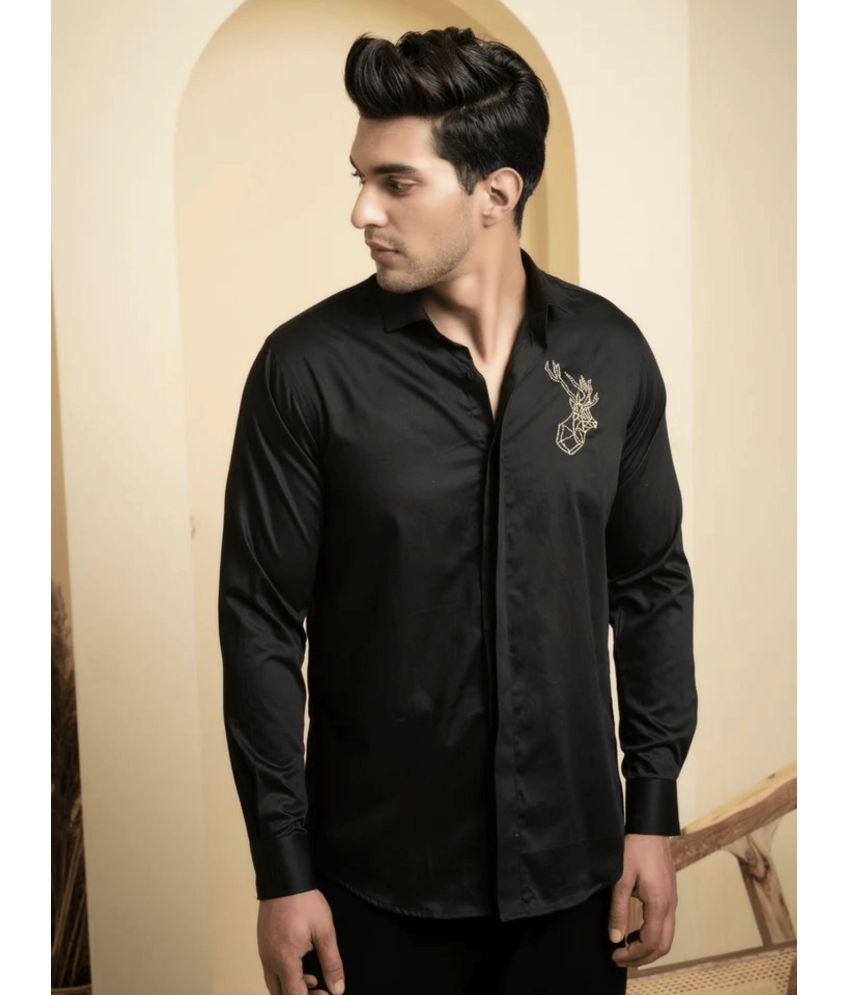     			VERTUSY Cotton Blend Regular Fit Embroidered Full Sleeves Men's Casual Shirt - Black ( Pack of 1 )