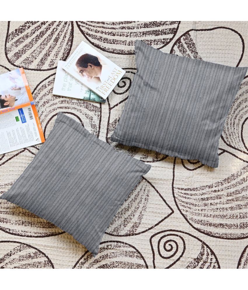     			DIVINE CASA Set of 2 Polyester Textured Square Cushion Cover (40X40)cm - Gray