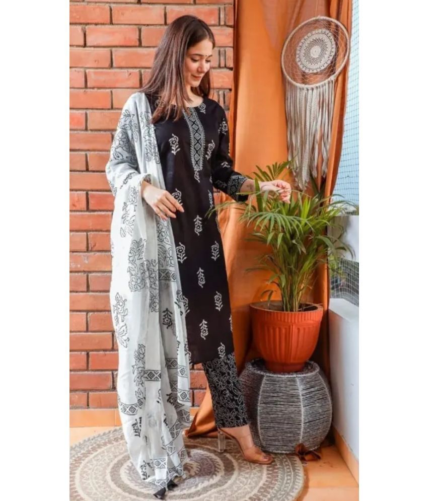     			VVGROUP Viscose Printed Kurti With Pants Women's Stitched Salwar Suit - Black ( Pack of 1 )