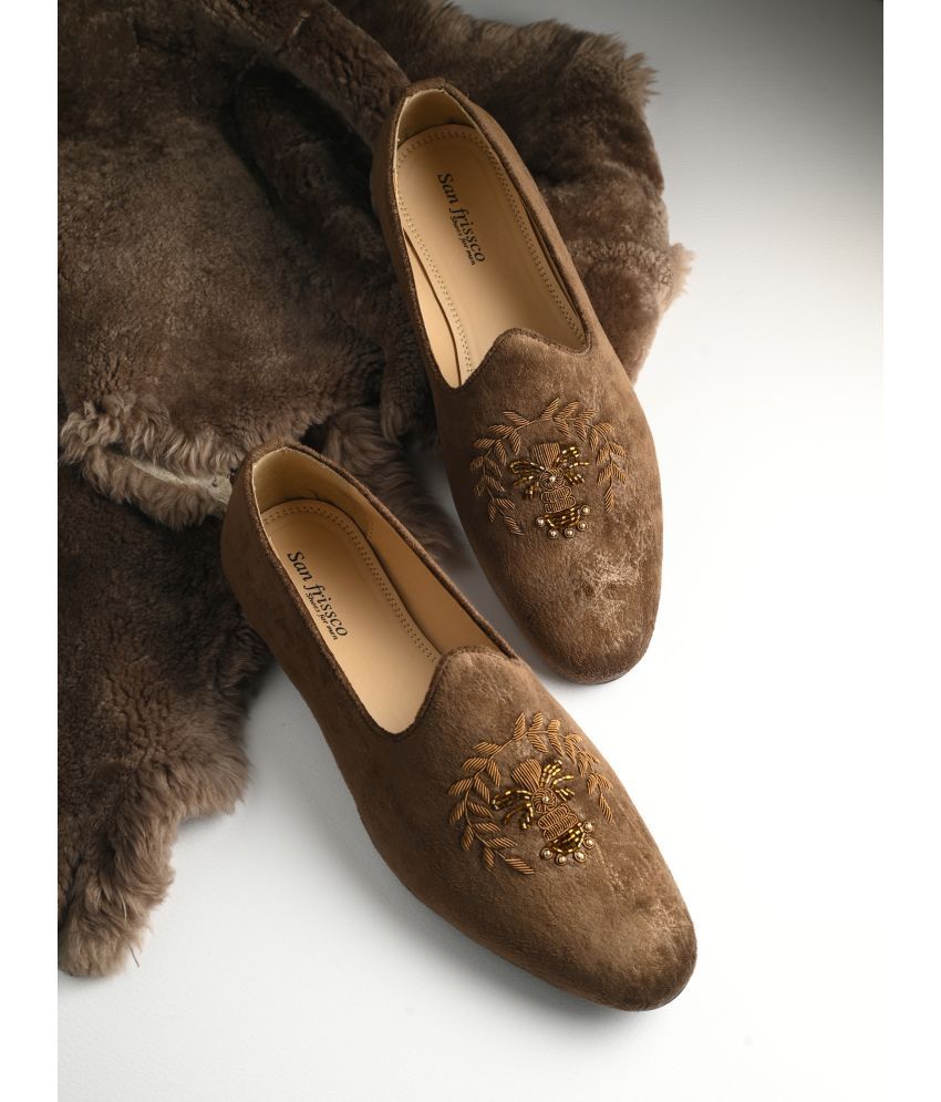     			San Frissco Brown Men's Mojaris